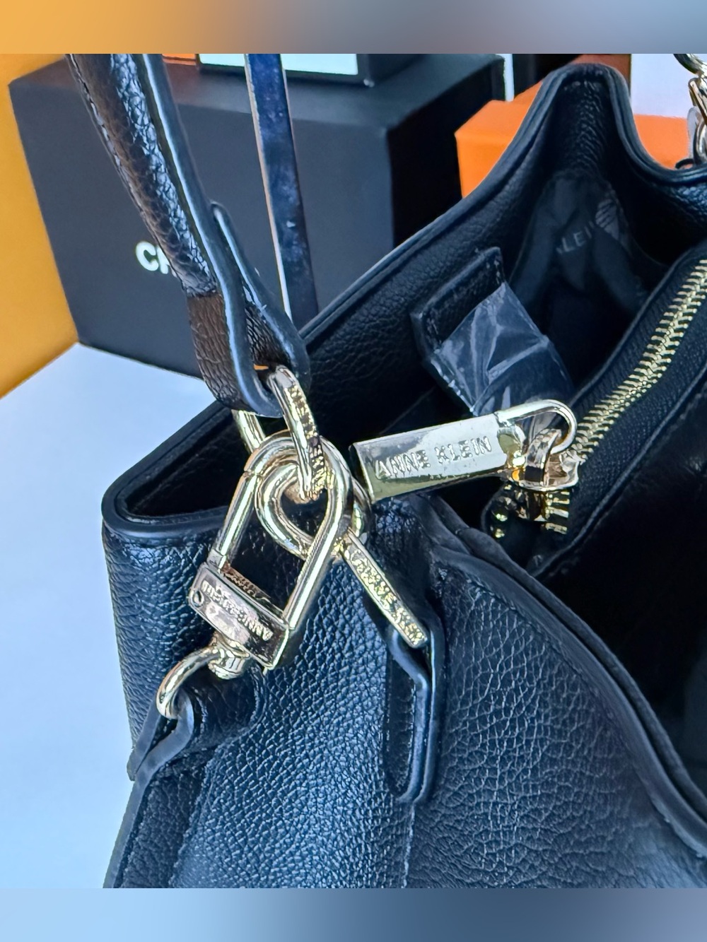 🆕ANNE KLEIN Black Pebbled Leather Shoulder Bag with Scarf Accent - Picture 9 of 16